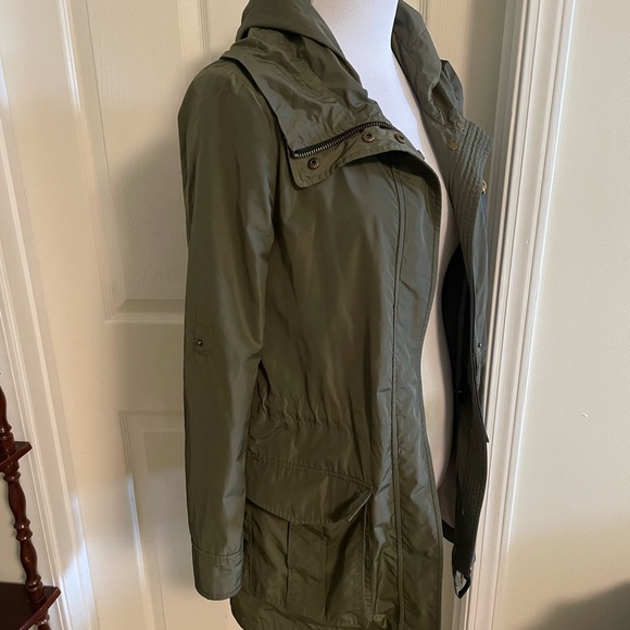 Gorgeous Mackage rain jacket - Picture 4 of 16